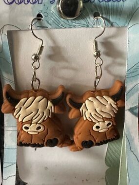 Kids Brown Highland Cow Dangle Earrings